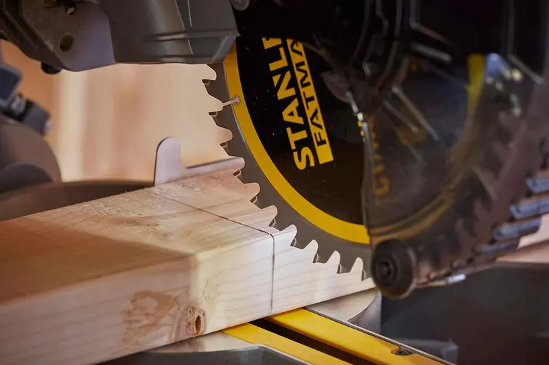 Пила торцювальна акумуляторна STANLEY FATMAX SFMCS701M1 — Photo 2