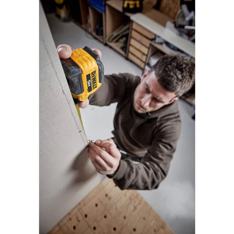 Рулетка вимірювальна COMPACT, 5 м х 28 мм DeWALT DWHT38114-0 — Photo 3