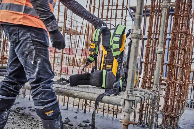 Вібратор-наплічник глибинний акумуляторний POWERSHIFT DeWALT DCPS310N — Photo 9