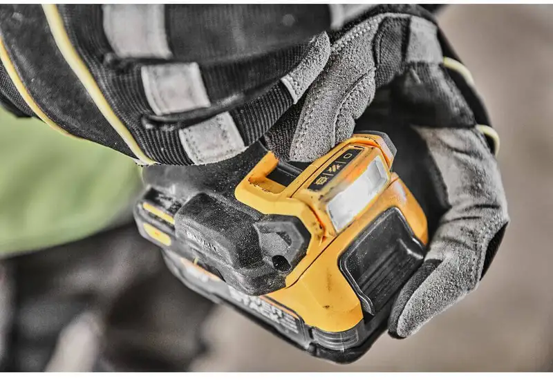 Дриль-шуруповерт акумуляторний безщітковий DeWALT DCD800E1T — Photo 2