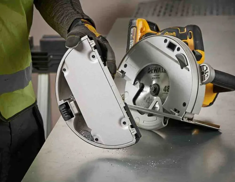 Пилка дискова по металу акумуляторна DeWALT DCS383H2 — Photo 8