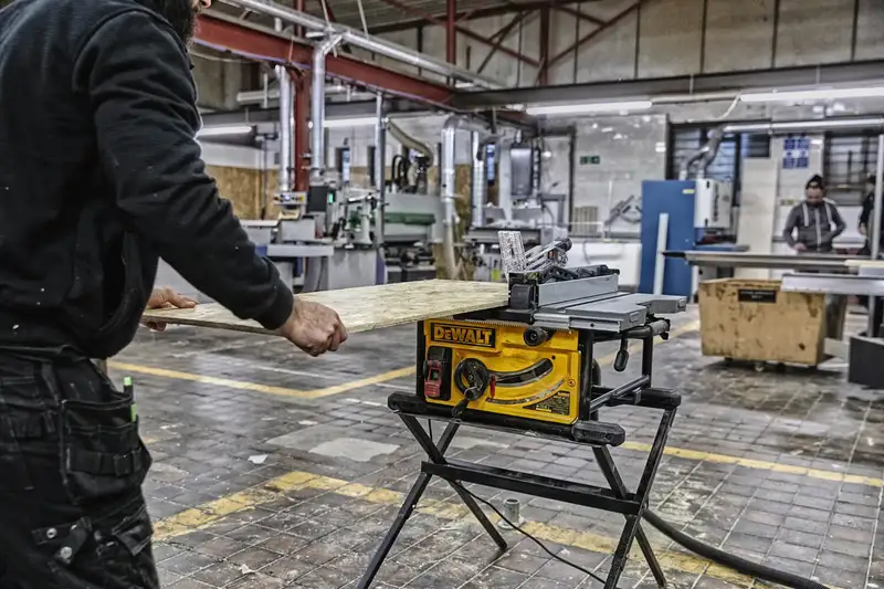Пила настільна мережева DeWALT DWE7492 — Photo 8