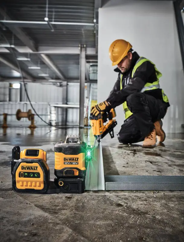 Рівень лазерний лінійний DeWALT DCE089D1G18 — Photo 12