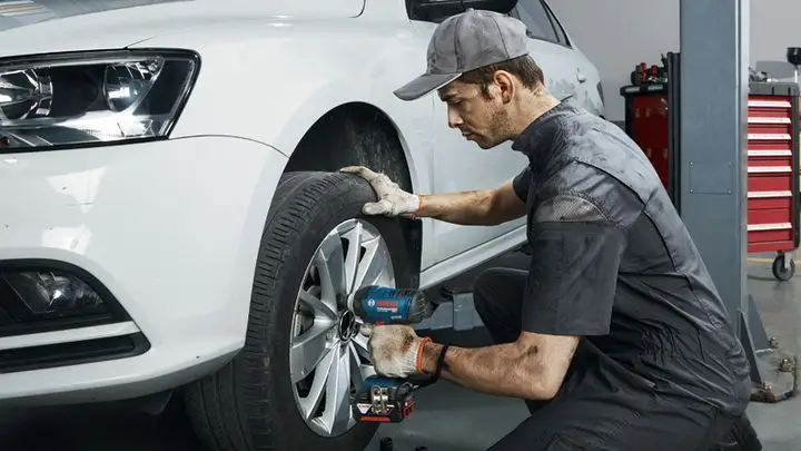 Гайковерт ударний акумуляторний Bosch GDS 18V-400 — Photo 2