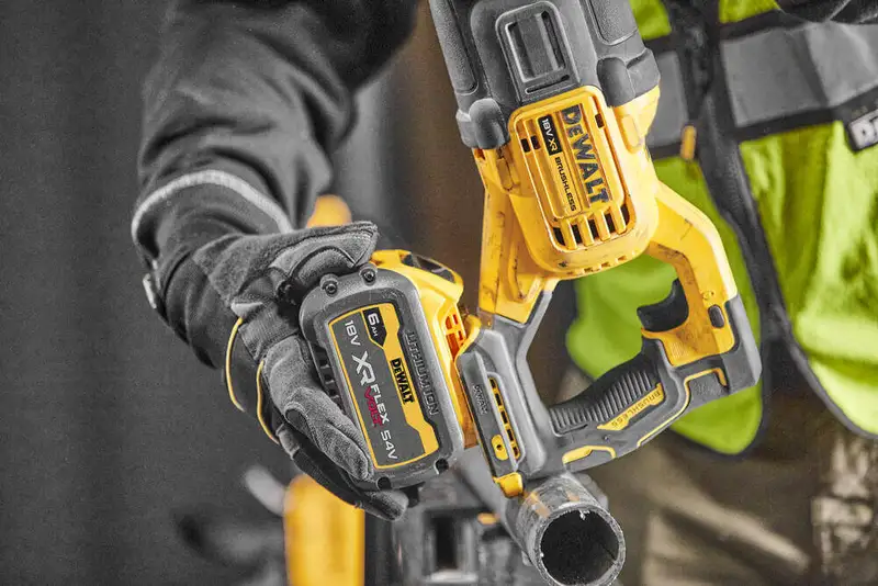 Пила шабельна акумуляторна DeWALT DCS386NT — Photo 9