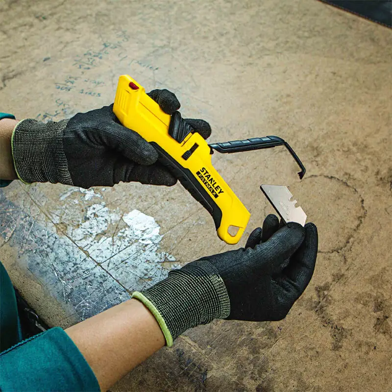 Ніж безпечний з лезом для оздоблювальних робіт STANLEY FMHT10365-0 — Photo 5