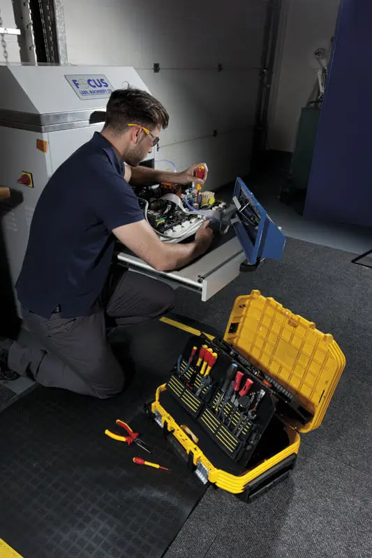 Ящик техніка FATMAX®, 540 х400 х 435 мм, армований скловолокном, оснащений колесами STANLEY FMST1-72383 — Photo 14