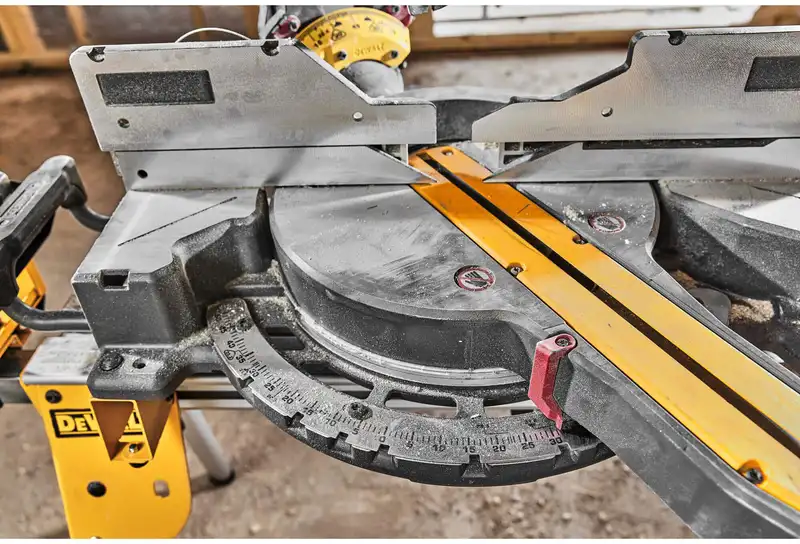 Пилка торцювальна акумуляторна безщіткова DeWALT DCS781N — Photo 15