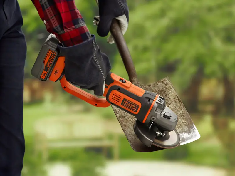 Шліфмашина кутова - болгарка акумуляторна BLACK+DECKER BCG720N — Photo 8