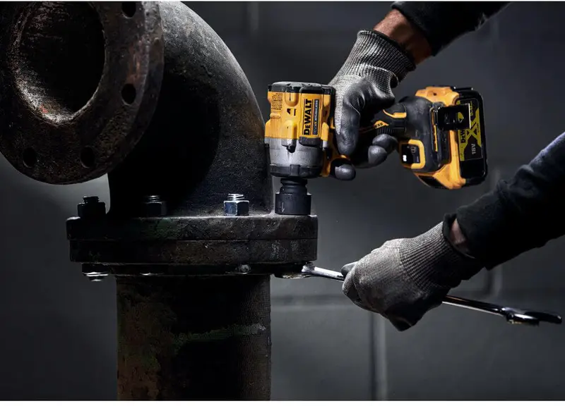 Гайкокрут ударний акумуляторний безщітковий DeWALT DCF922P2T — Photo 4