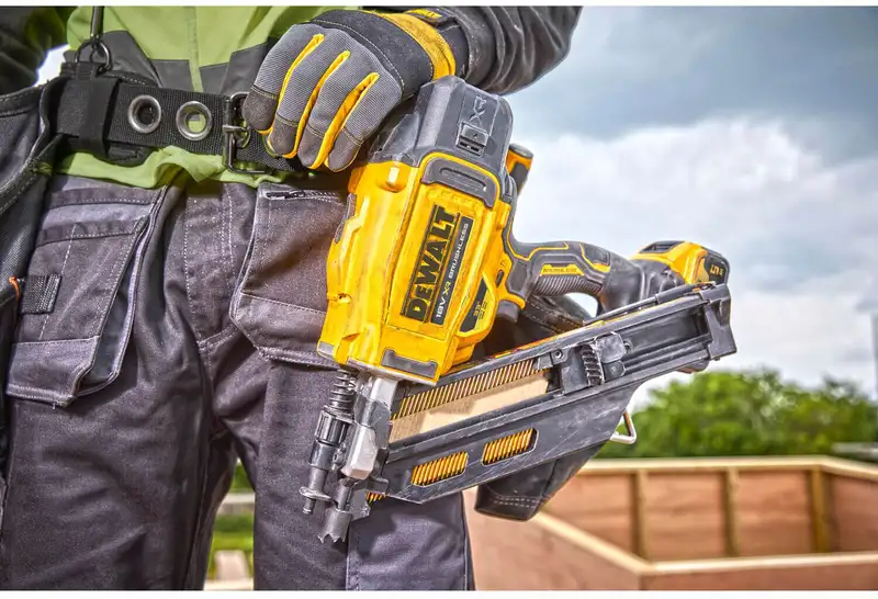 Пістолет цвяхозабивний акумуляторний безщітковий DeWALT DCN930N — Photo 12