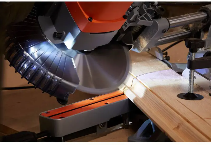 Пила торцювальна мережева BLACK+DECKER BES710 — Photo 8