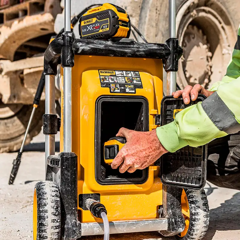 Мийка високого тиску акумуляторна безщіткова DeWALT DCMPW1600N — Photo 7