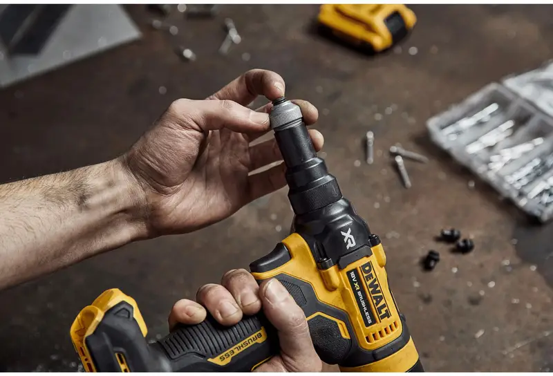 Заклепочник акумуляторний безщітковий DeWALT DCF403NT — Photo 10