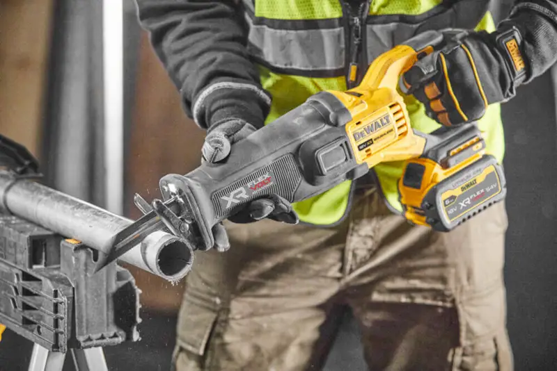 Пила шабельна акумуляторна DeWALT DCS386NT — Photo 8