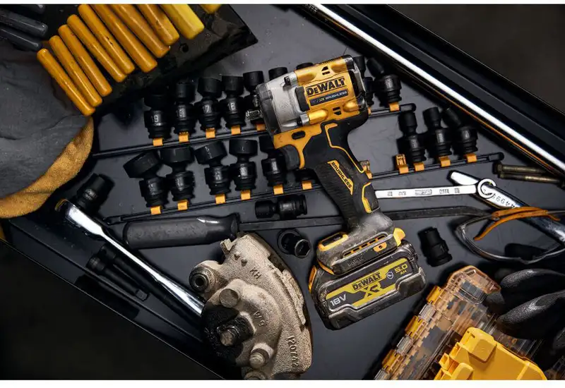Гайкокрут ударний акумуляторний безщітковий DeWALT DCF923P2G — Photo 11