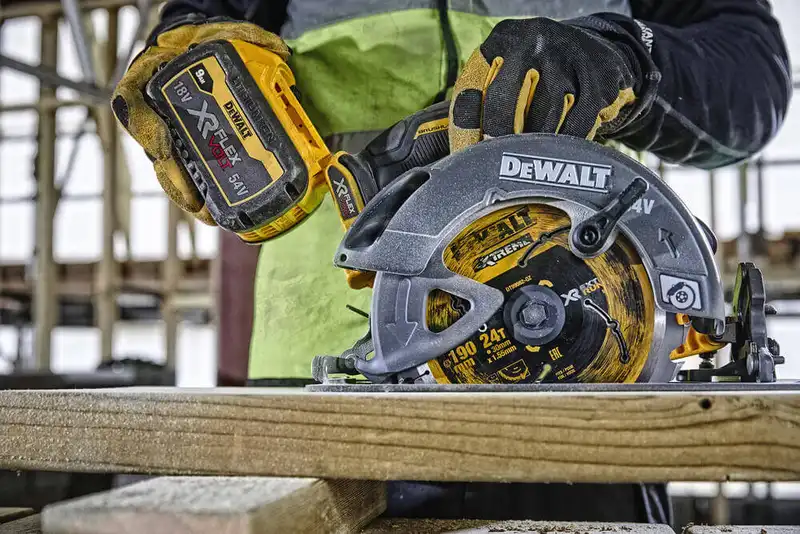 Пила дискова акумуляторна DeWALT DCS578NT — Photo 6