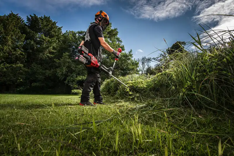Тример акумуляторний безщiтковий MILWAUKEE M18 F2BCU-0 (каркас) — Photo 1