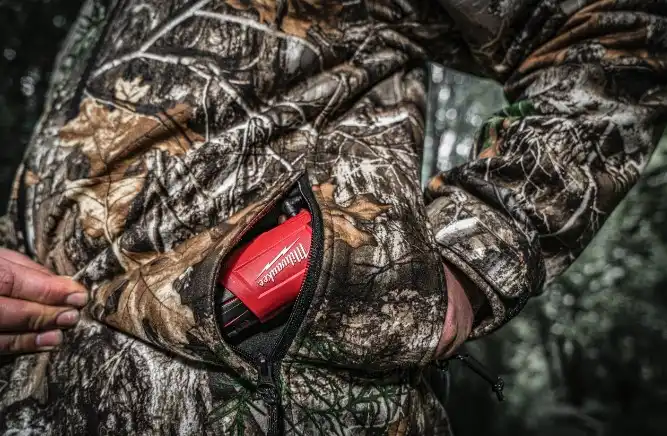 Куртка з підігрівом MILWAUKEE, M12 HJCAMO6-201(XL), камуфляжна (розмір XL) (+зар.пр., 1 акум.Х 2Аг) — Photo 4