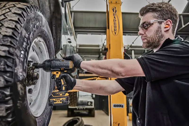 Гайкокрут ударний акумуляторний безщітковий DeWALT DCF900P2G — Photo 6