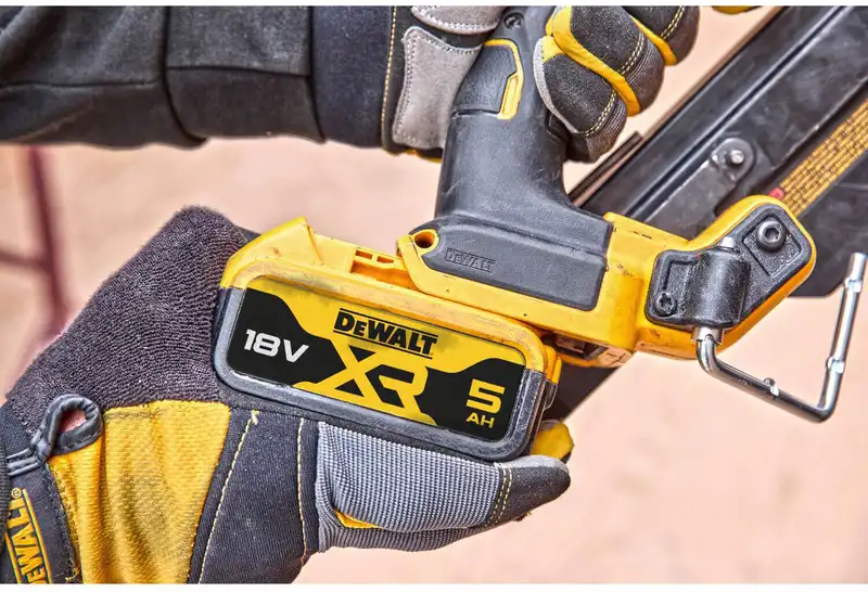 Пістолет цвяхозабивний акумуляторний безщітковий DeWALT DCN930N — Photo 5