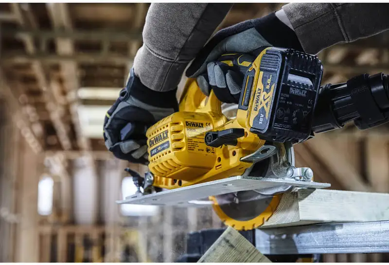 Пила дискова акумуляторна DeWALT DCS570N — Photo 11