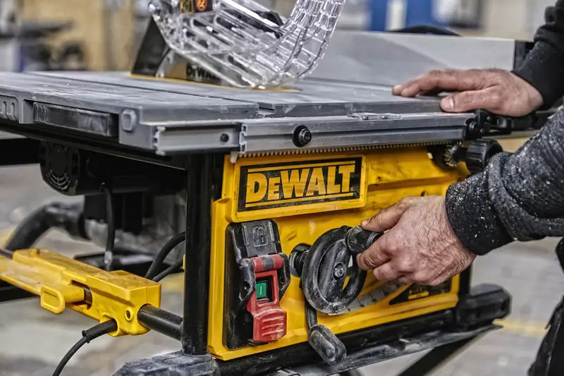 Пила настільна мережева DeWALT DWE7492 — Photo 10