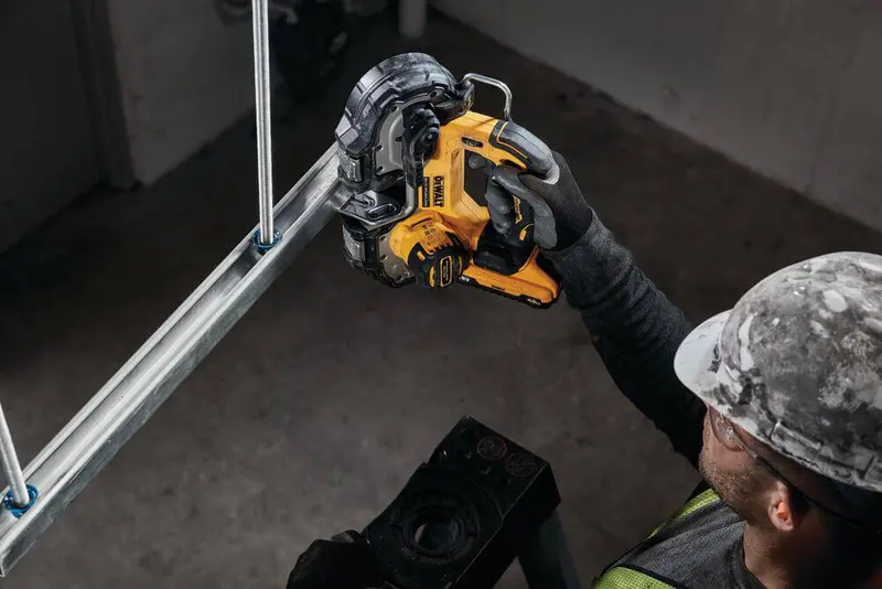 Пила стрічкова акумуляторна безщіткова DeWALT DCS377NT — Photo 5
