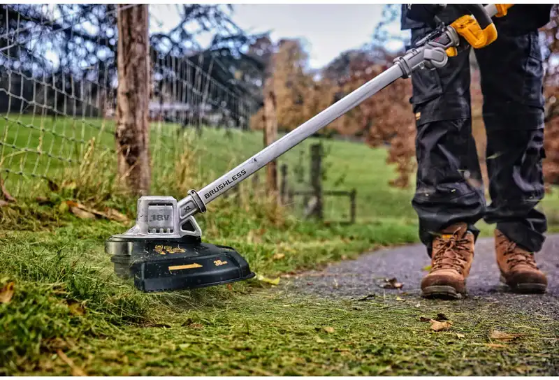 Коса акумуляторна безщіткова DeWALT DCMST561N — Photo 3