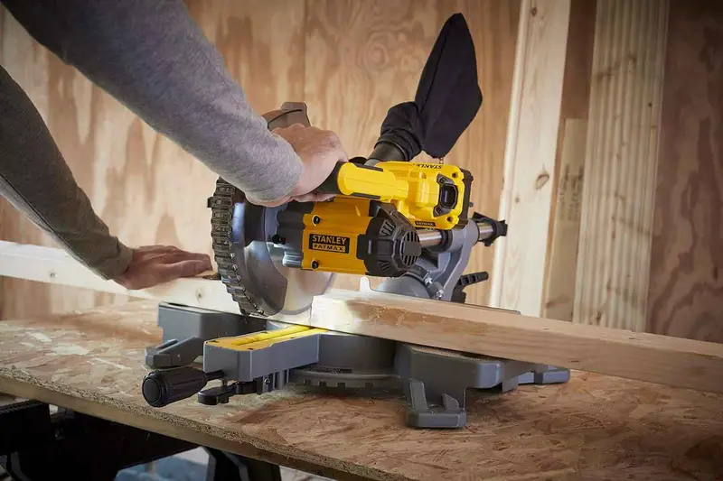 Пила торцювальна акумуляторна STANLEY FATMAX SFMCS701M1 — Photo 3