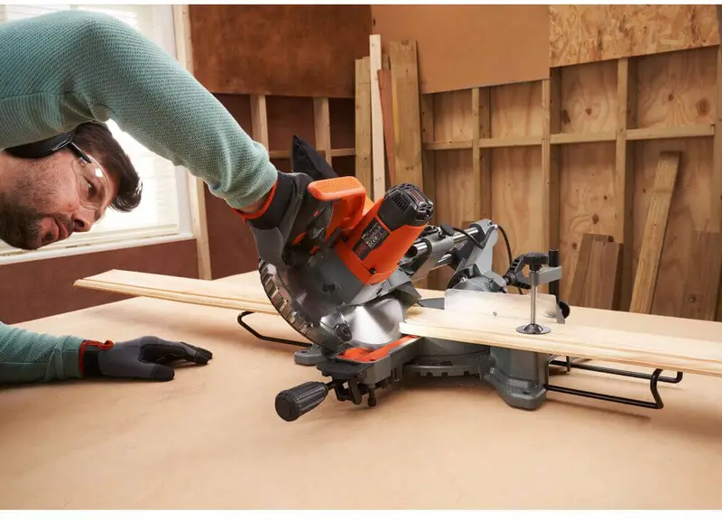 Пила торцювальна мережева BLACK+DECKER BES701 — Photo 5