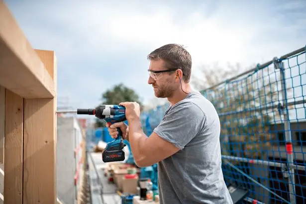 Акумуляторний ударний гайкокрут Bosch GDS 18V-1050 H — Photo 4
