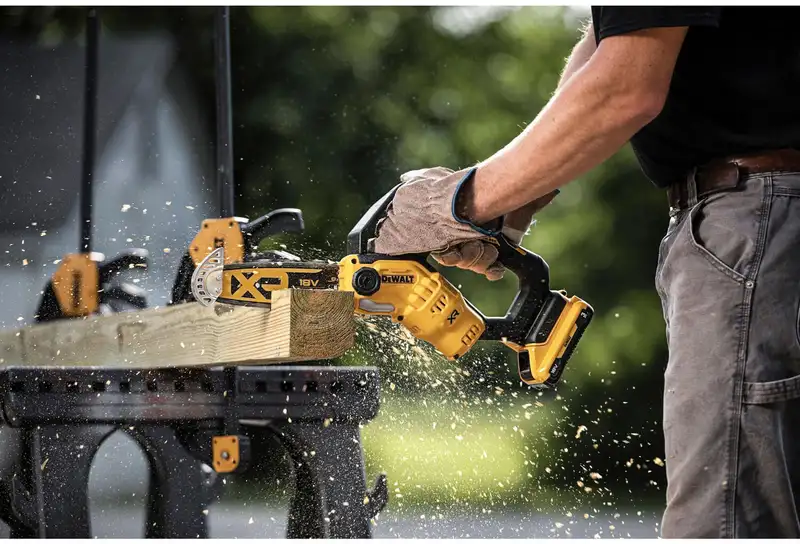 Міні-пилка ланцюгова акумуляторна безщіткова DeWALT DCMPS520P1 — Photo 14