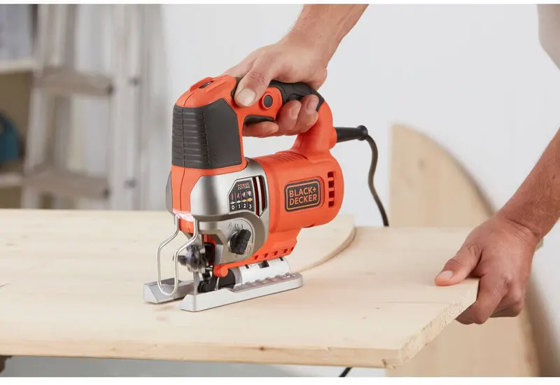 Лобзик мережевий BLACK+DECKER BES610 — Photo 2