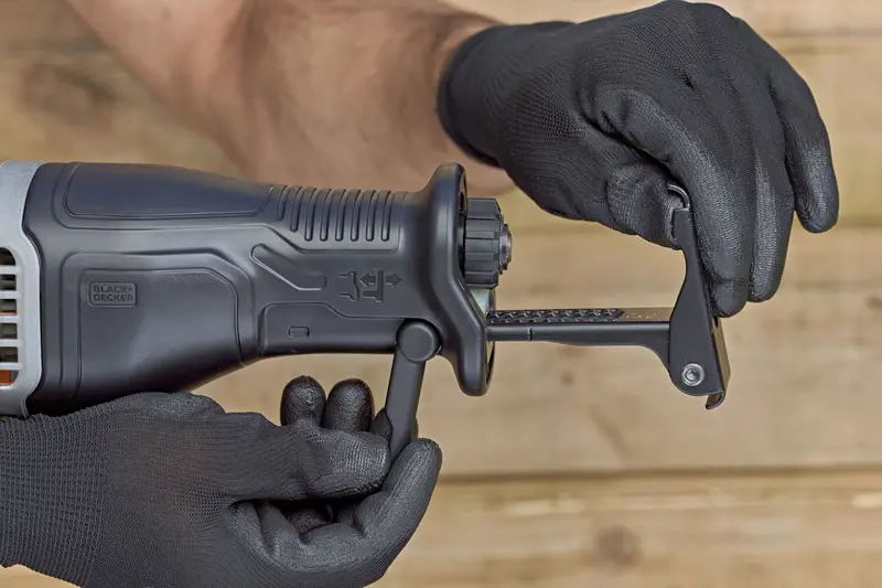 Пила шабельна мережева BLACK+DECKER BES301K — Photo 4