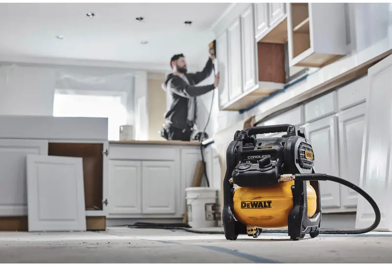 Компресор повітряний акумуляторний DeWALT DCC1018N — Photo 6