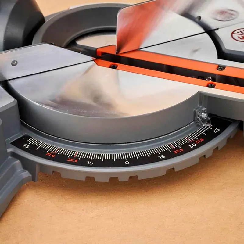 Пила торцювальна мережева BLACK+DECKER BES702 — Photo 6