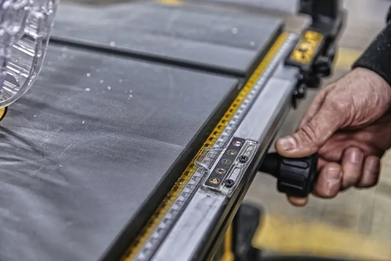 Пила настільна мережева DeWALT DWE7492 — Photo 9