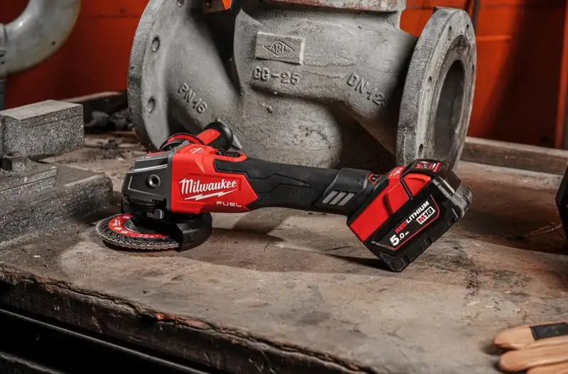 Кутова шліфувальна машина акумуляторна MILWAUKEE M18 FSAGV125XB-0X — Photo 9