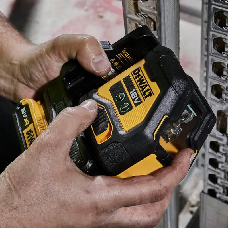 Рівень лазерний лінійний DeWALT DCLE34021N — Photo 2