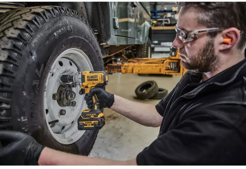 Гайкокрут ударний акумуляторний безщітковий DeWALT DCF891N — Photo 6