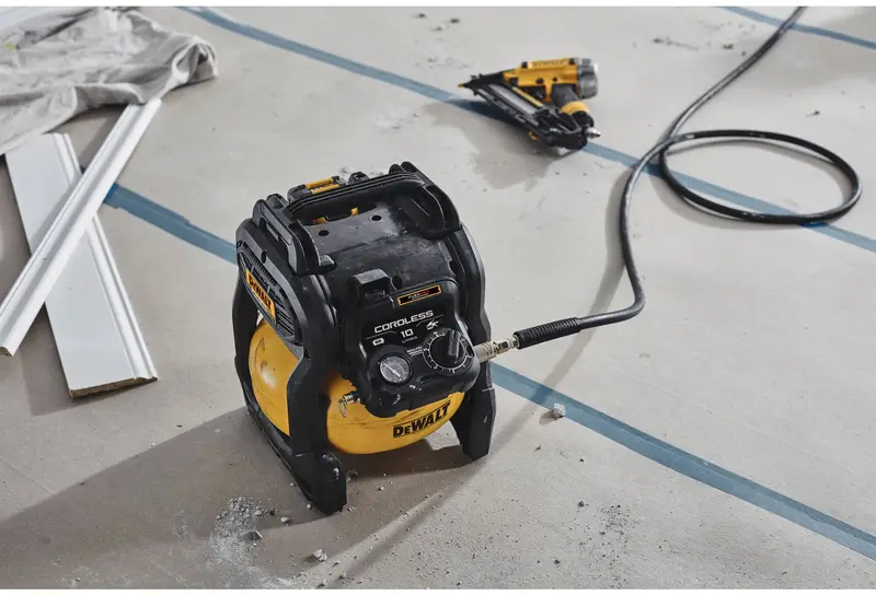 Компресор повітряний акумуляторний DeWALT DCC1018N — Photo 10
