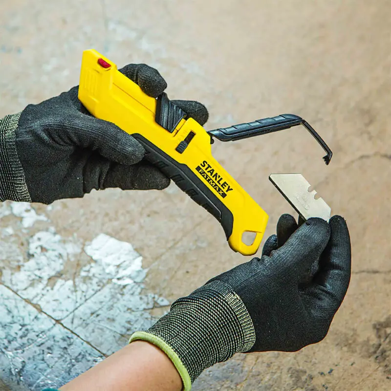 Ніж безпечний з лезом для оздоблювальних робіт STANLEY FMHT10365-0 — Photo 4
