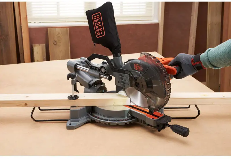 Пила торцювальна мережева BLACK+DECKER BES701 — Photo 6