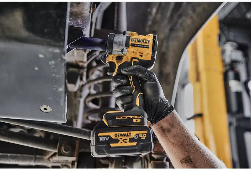 Гайкокрут ударний акумуляторний безщітковий DeWALT DCF923P2G — Photo 14