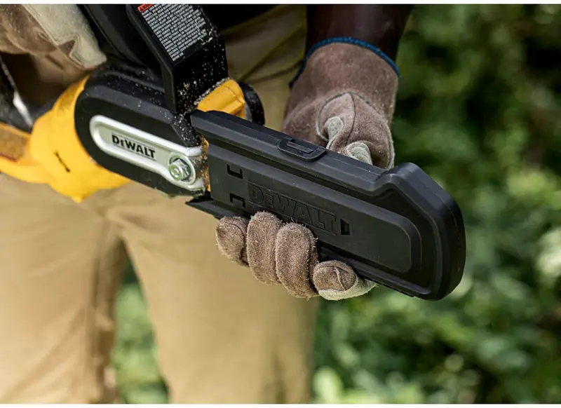 Міні-пилка ланцюгова акумуляторна безщіткова DeWALT DCMPS520P1 — Photo 9