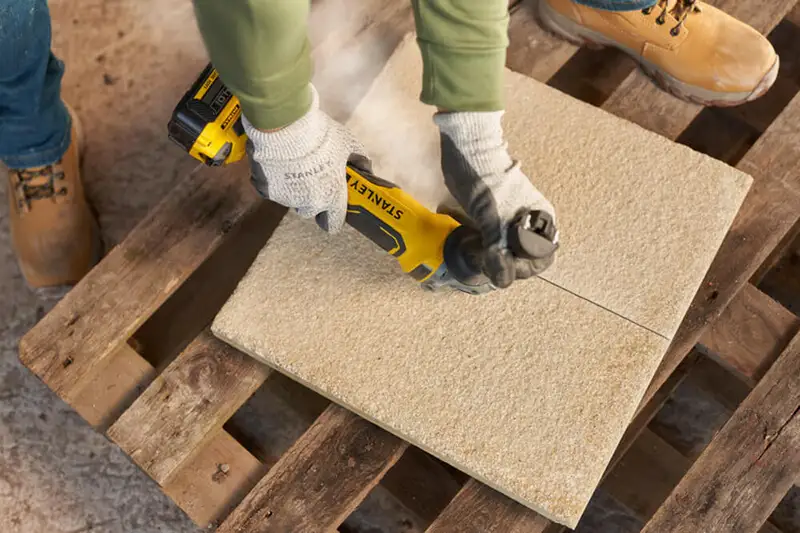 Шліфмашина кутова акумуляторна безщіткова STANLEY FATMAX SFMCG700M2K — Photo 4