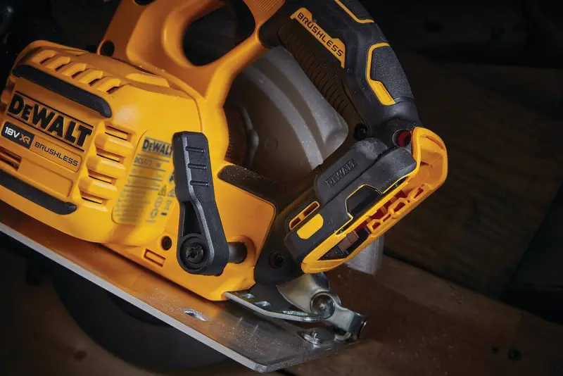 Пила дискова акумуляторна безщіткова DeWALT DCS573NT — Photo 11