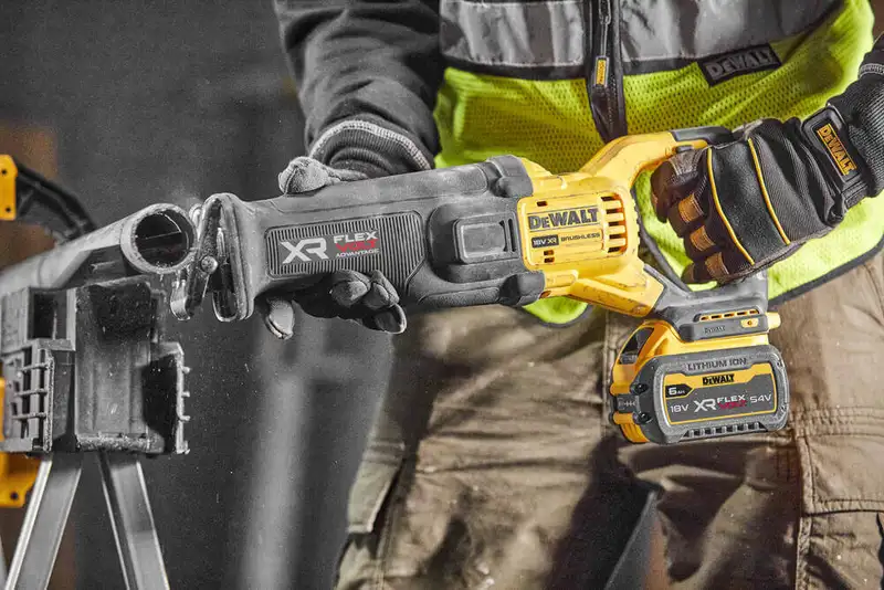 Пила шабельна акумуляторна DeWALT DCS386NT — Photo 7