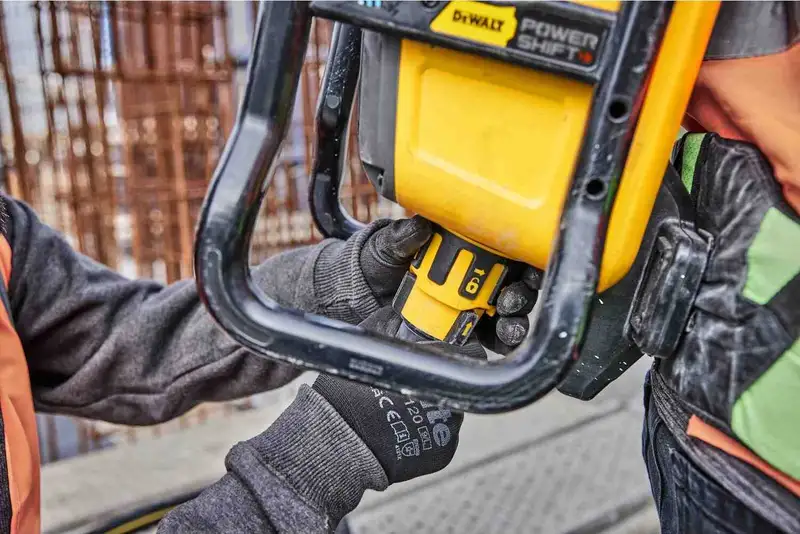 Вібратор-наплічник глибинний акумуляторний POWERSHIFT DeWALT DCPS310N — Photo 11